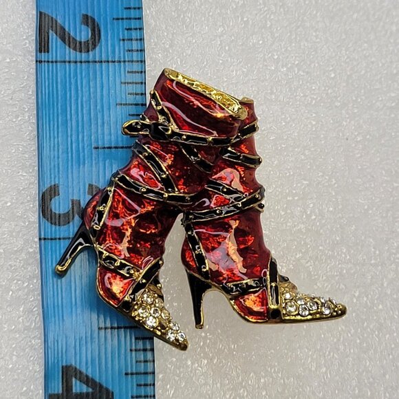 Red Boots Brooch Pin - Picture 6 of 11